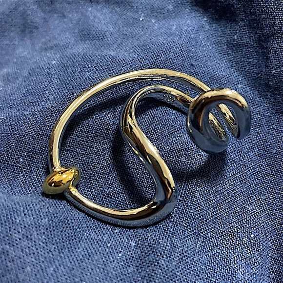 Irregular Gold Plated Swirl Resizable Ring - Picture 8 of 8